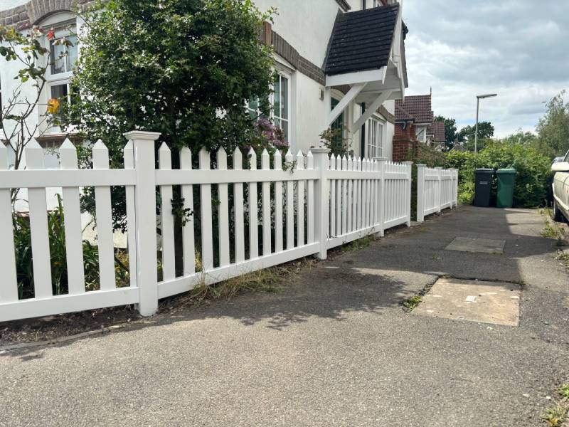 oxted-picket-fencing